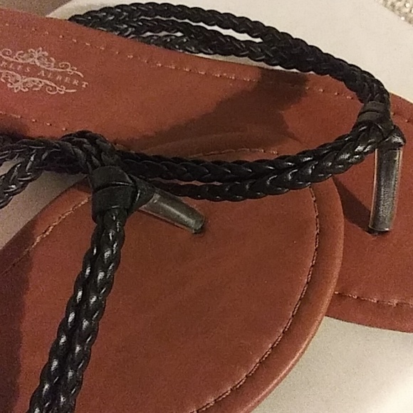 Sandals - Picture 4 of 4